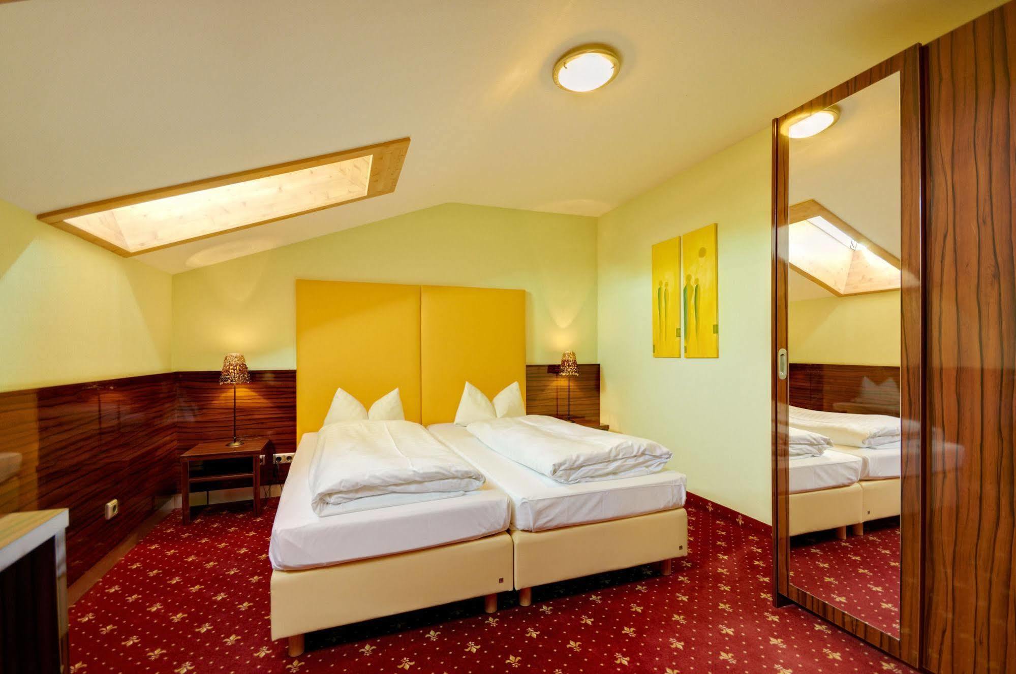 Landhotel Hallnberg Вальпертскирхен Экстерьер фото